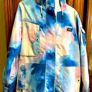 Worn one time for a hike up to Mt. Hood. Warm and in mint condition .